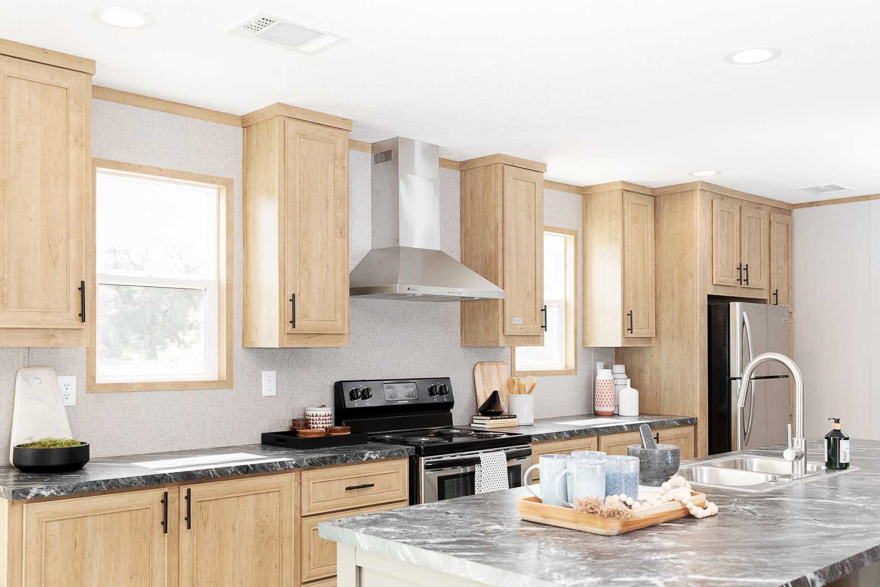 Pickens-30CEE28563BH_Kitchen_07